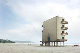 Illustration for article titled These Examples of Surrealist Architecture Will Make You Feel Dizzy